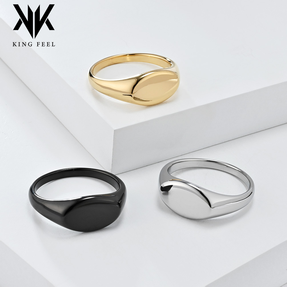 Simple high-grade photosensitive surface titanium steel ring women's fashion design oval seal niche cold wind wear hand jewelry