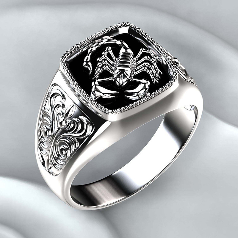 Cross-border Explosions Accessories Creative Scorpio Relief Men's Ring European and American Retro Giant Sand Scorpion Memorial Day Ring