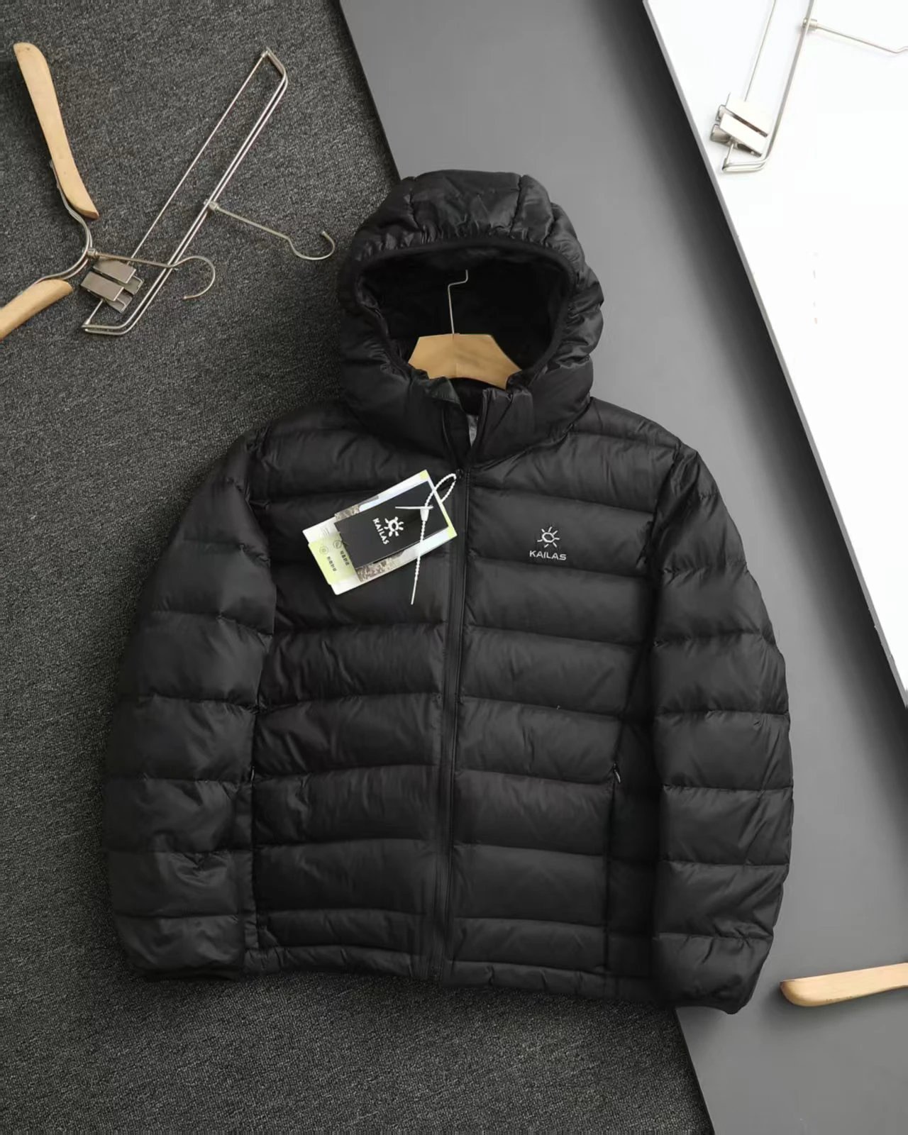 Kailo stone KAILAS simple and comfortable leisure all-match hooded ribs down jacket men's