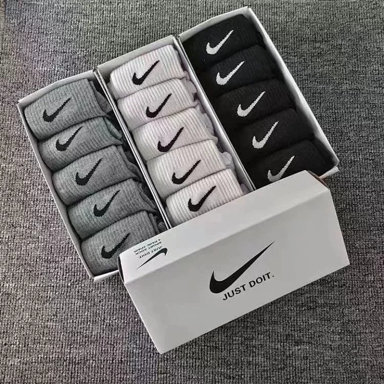 Nike Everyday Cushioned Ankle Socks White and Black