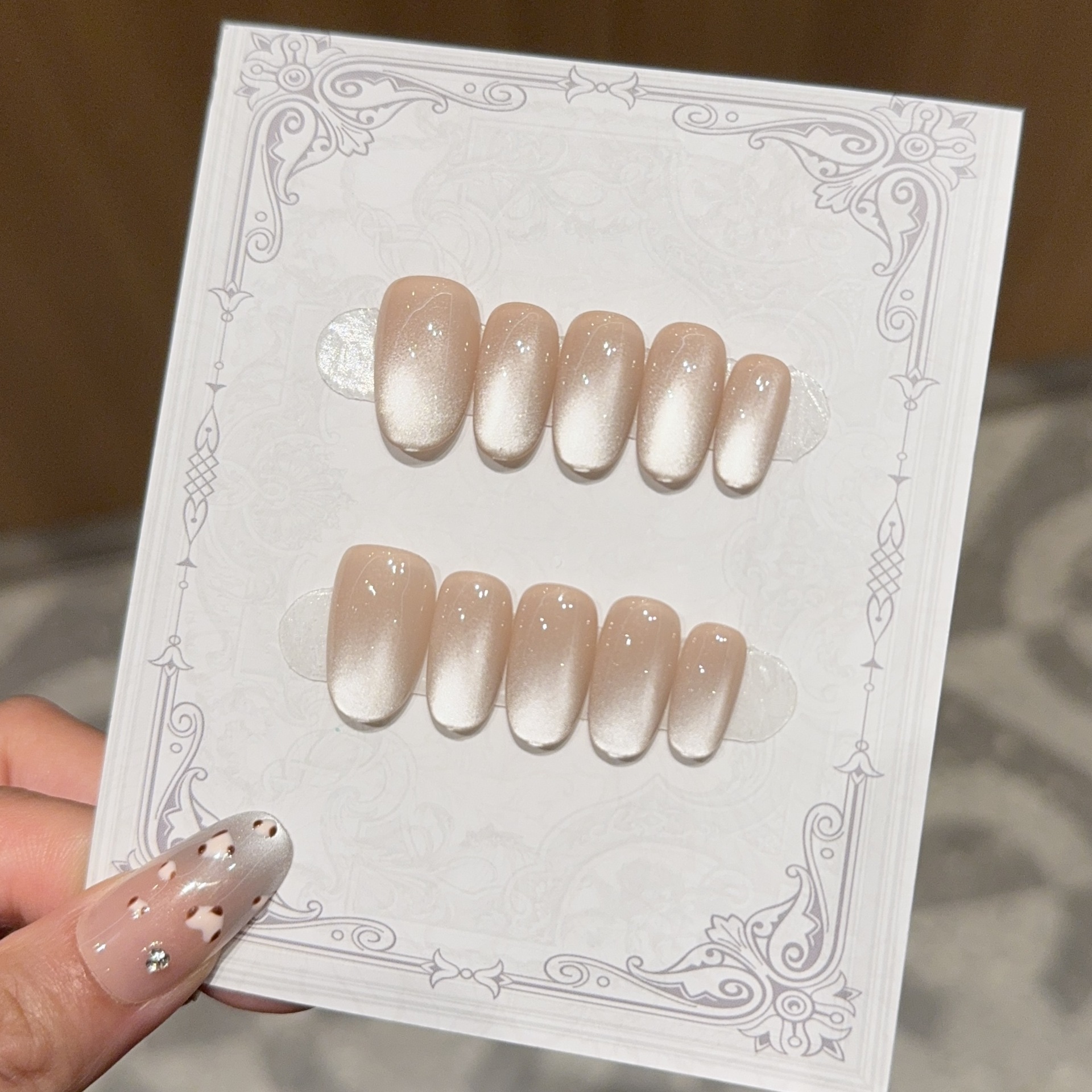 [Nude Makeup Cat Eyes] Purely Handmade Wearable Nails Ins Style High-End Boutique Short Manicure Patches Fake Nails