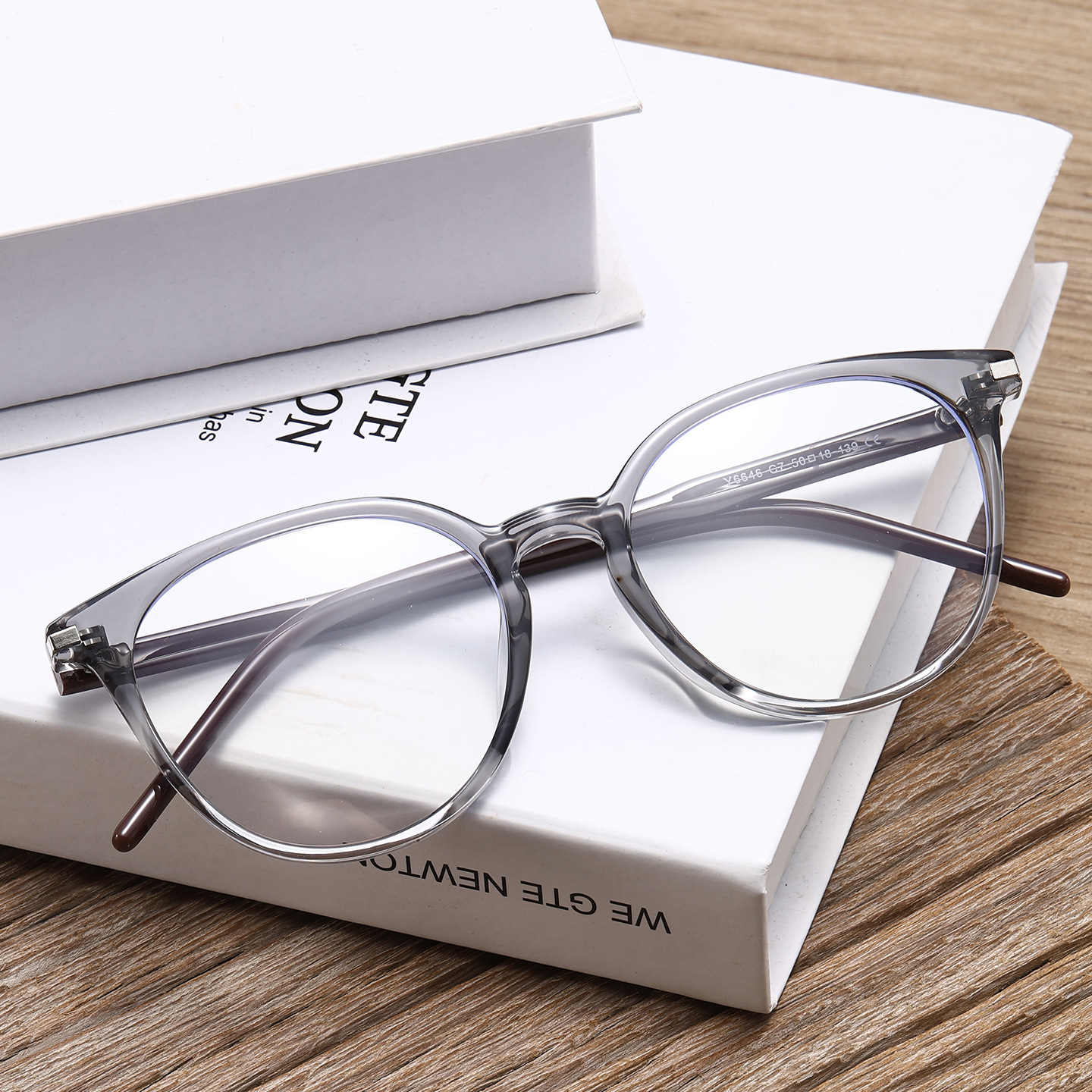 Korean-Style Tr Ultra-Light Anti-Blue Light Glasses for Women, Oval Frame 6646, Everyday Makeup-Free Look, Brightening Effect, Can Be Customized with Prescription, Trendy