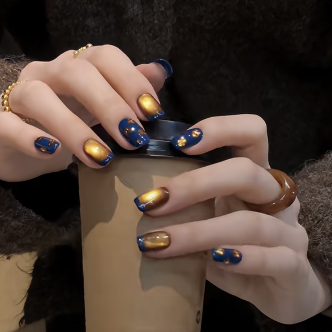 [Retro Blue] Old Money Style Carved High-End Handmade Wearable Nails Short Style Wholesale Nail Art Patch Fake Nails