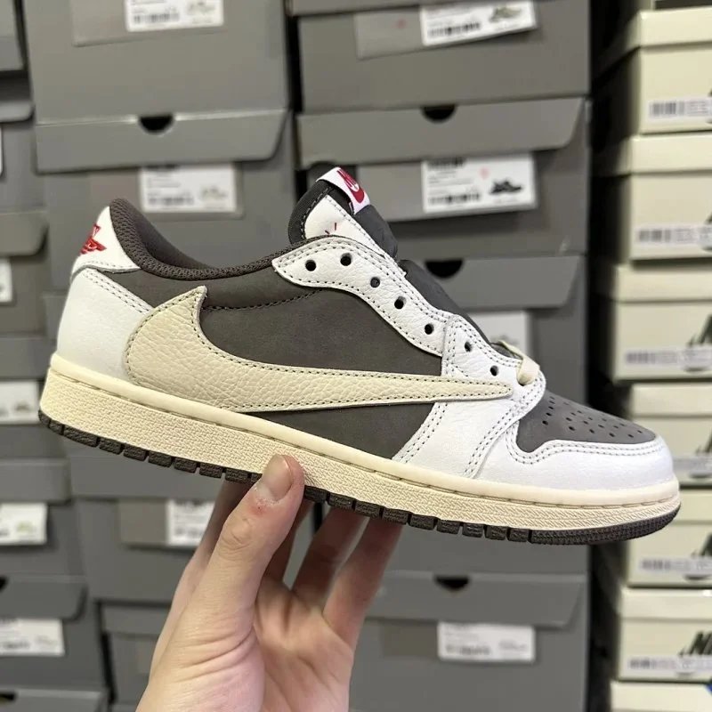 【WW1-3】sneakers