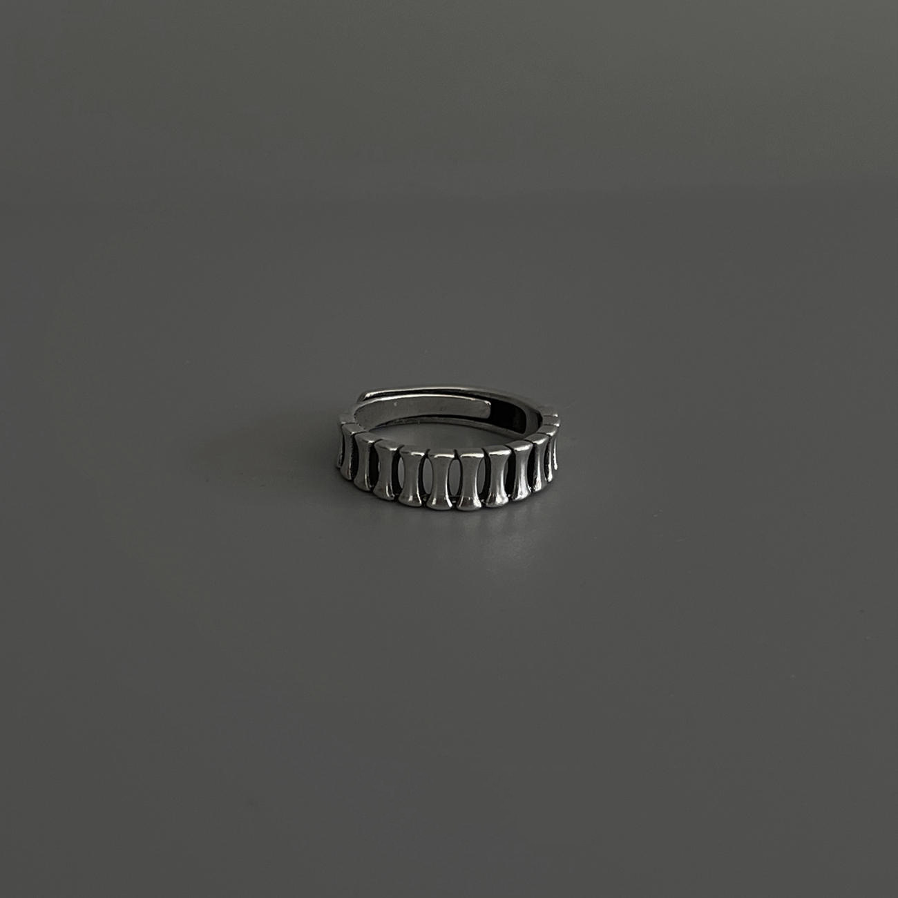Adjustable Men's Ring with Raindrop Opening, European and American Style Niche Design, Minimalist Style Single Ring, Direct Sale from Manufacturer