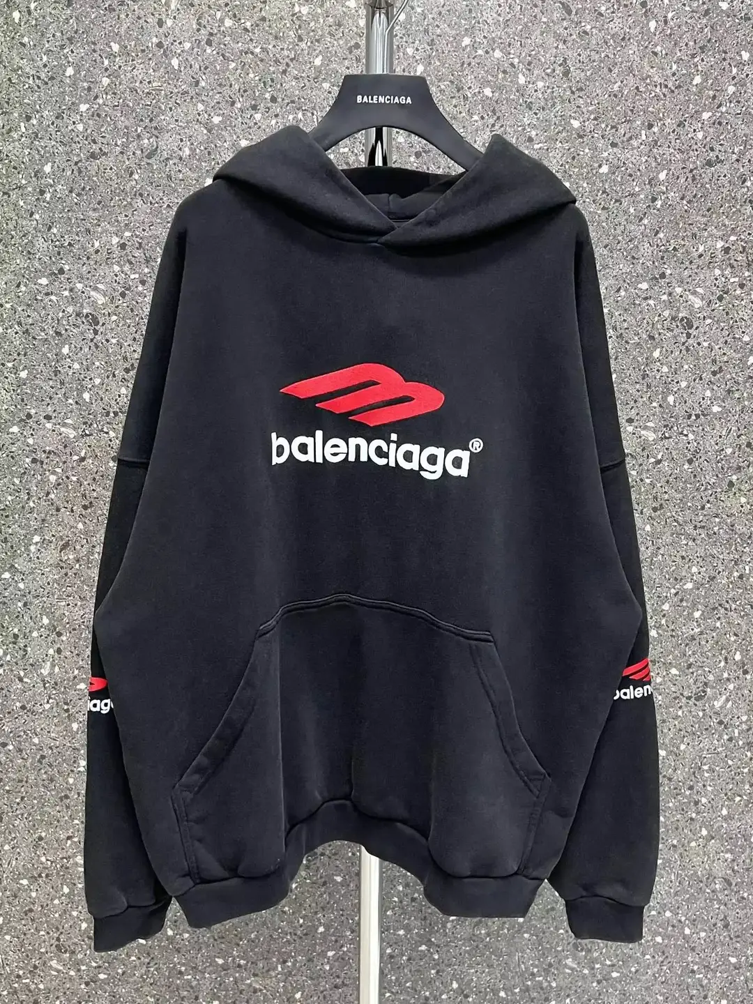B⭐le⭐c⭐ag⭐ m word logo embroidered terry hoodie