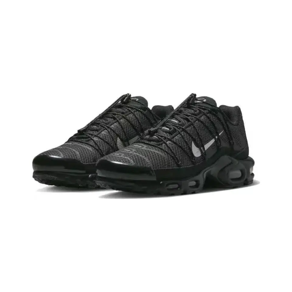 Nike sports shoes