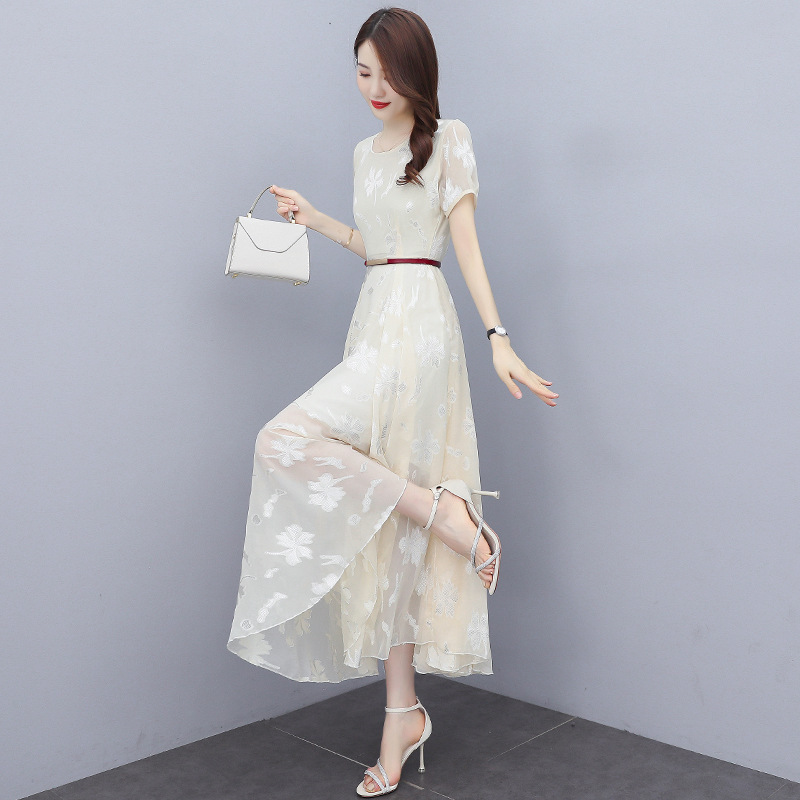 Women's Summer Dress 2026 New Style, Waist-Cinching, Slim-Fitting, Elegant, Stylish, Stunningly Beautiful Chiffon Floral Long Dress