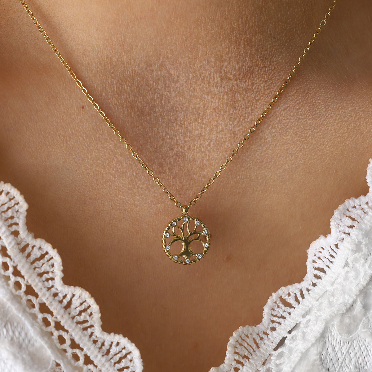 Europe and the United States INS wind stacked clavicle chain diamond tree of life pendant stainless steel clavicle chain necklace in stock wholesale women