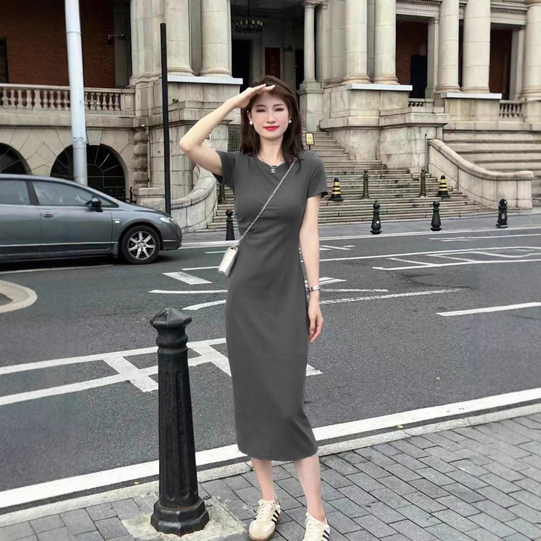 Feminine Dress for Women, Summer 2025 New Style, Simple, Slim-Fitting, Sexy, Hip-Hugging, Petite Long Dress