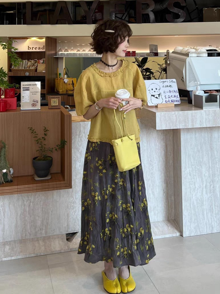 Summer Internet Celebrated Ramie Wood-ear Round Neck Short-sleeved Shirt Slim Age-reducing Top Skirt Two-piece Set for Women