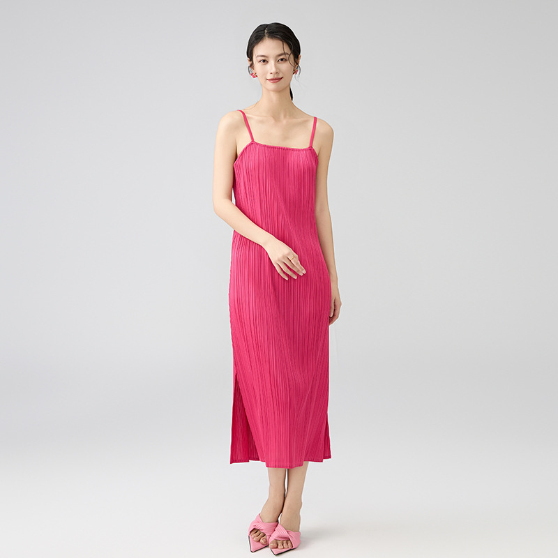2025 New Summer Style High-End Elegant Versatile Light Mature Style One-Shoulder Adjustable Suspender Slit Dress