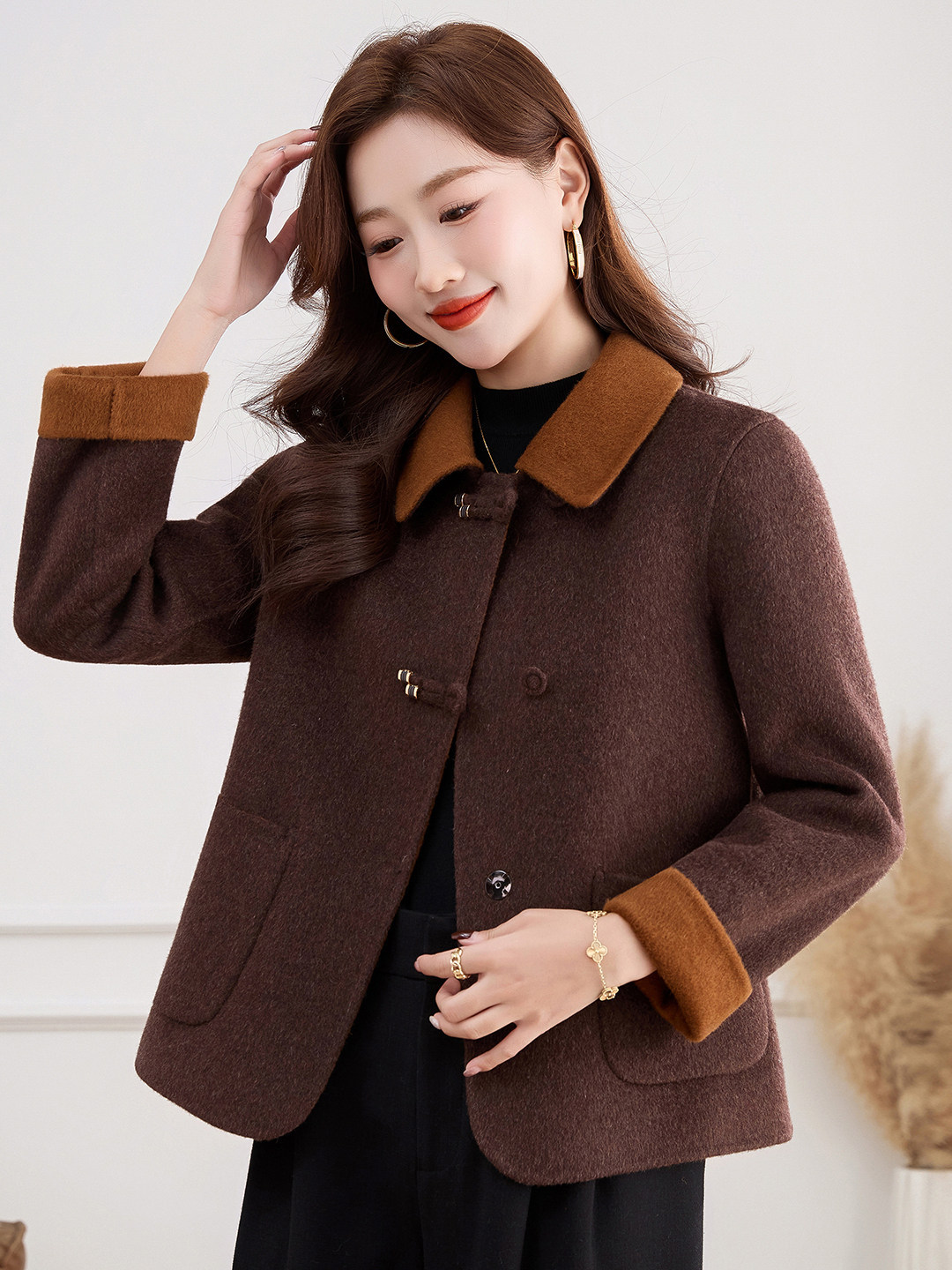 2025 Winter New Double-Sided Woolen Coat for Women, Short Style, Fashionable for Petite Moms