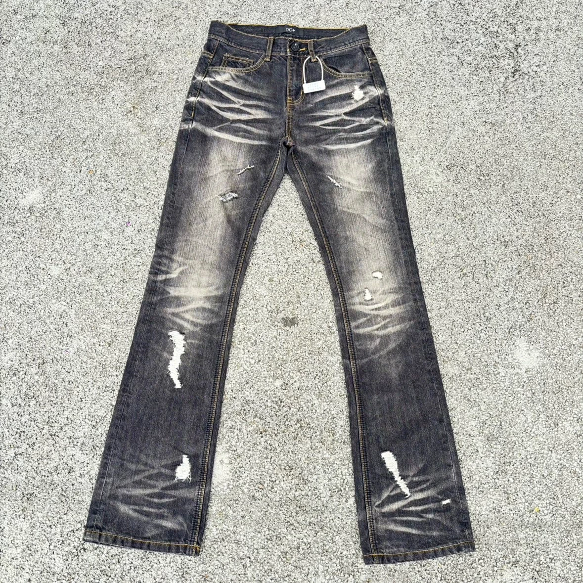 American vintage vintage black gray jeans with cracks, washed and worn, cat whiskers with holes, slightly flared elastic pants for men