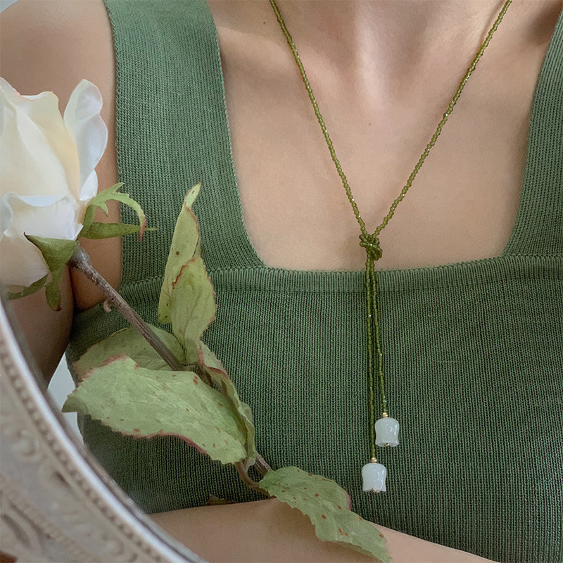 Various Ways to Wear White Jade Lily of the Valley Olive Green Crystal Necklace Wrapped Double-Layer Choker Necklace Clavicle Chain