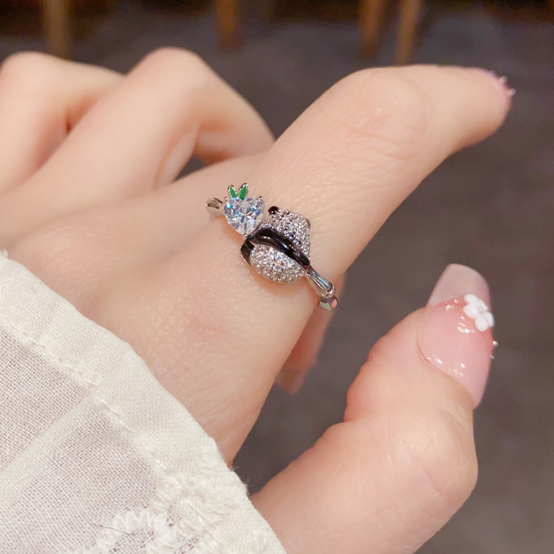 Niche temperament fashion cute Joker diamond bear ring female personality unique design sense food finger ring wholesale