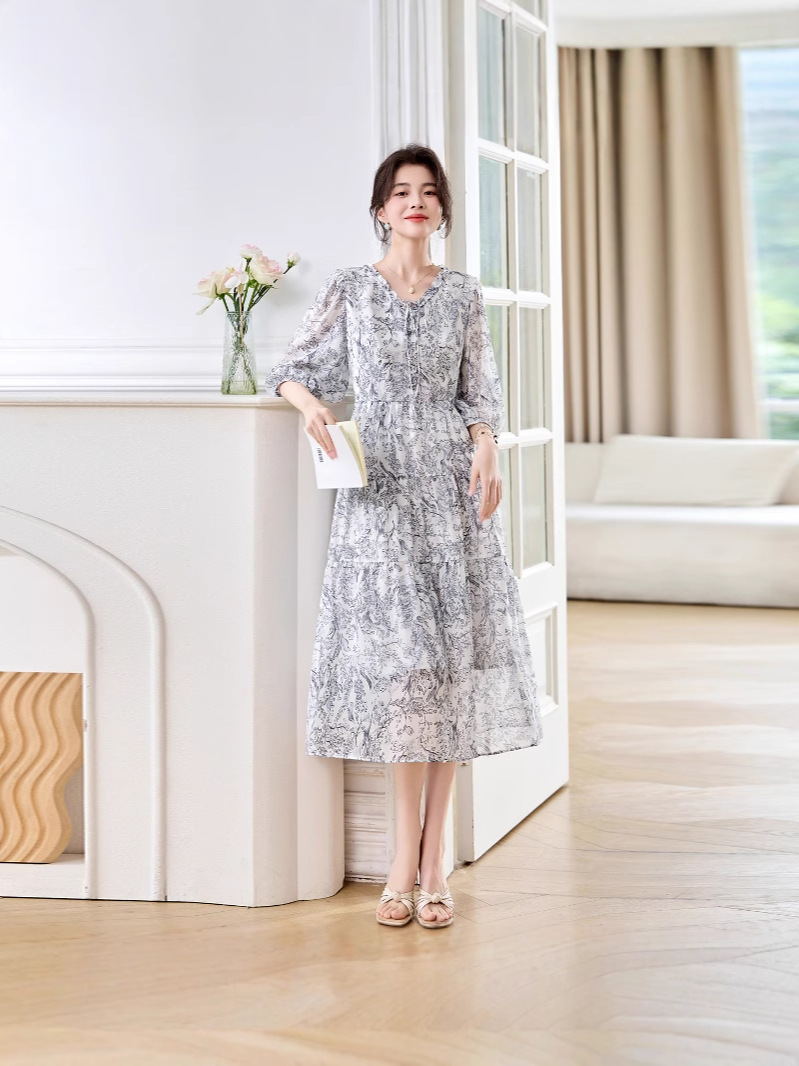 2025 New Summer Lace Lace Mulberry Silk Dress Fashionable Printing and Dyeing Classy Simple Versatile Skirt