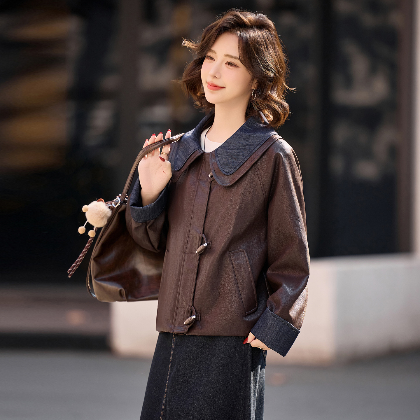 High-End Design Double-Layer Lapel Leather Jacket for Women, Fashionable Denim Patchwork Leather Coat, Korean Style Trendy Age-Reducing Sheepskin