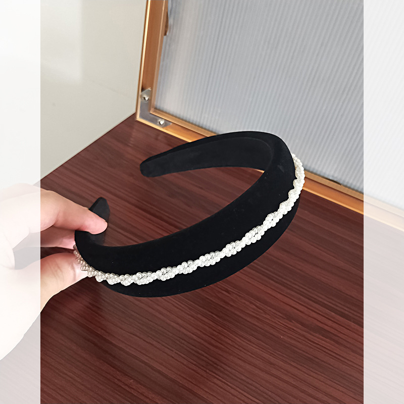 French retro black velvet headband female elegant temperament high Skull top headband sense Pearl hairpin hair accessories female wholesale