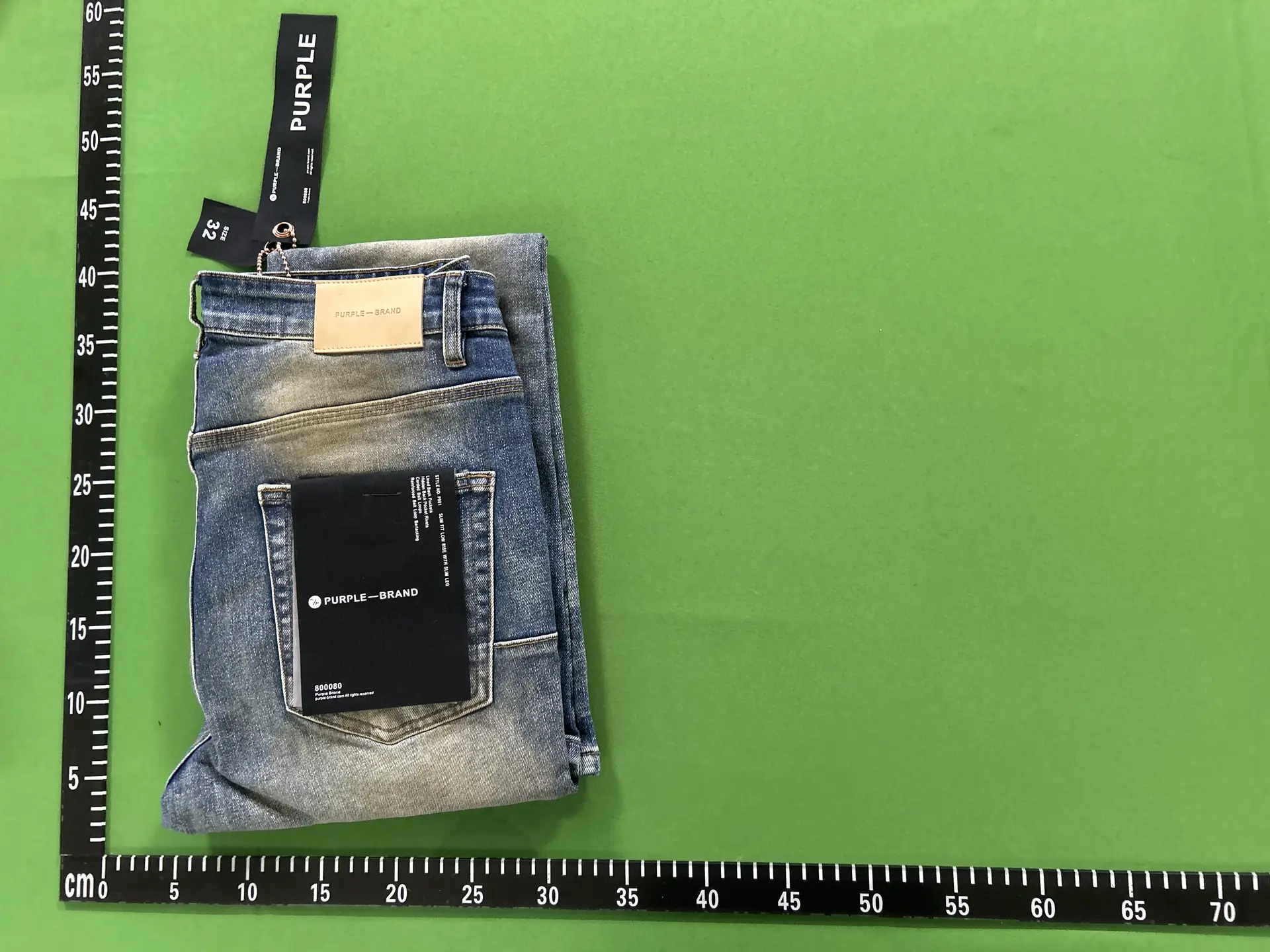 Washing trend with holes, micro flared jeans, long pants
