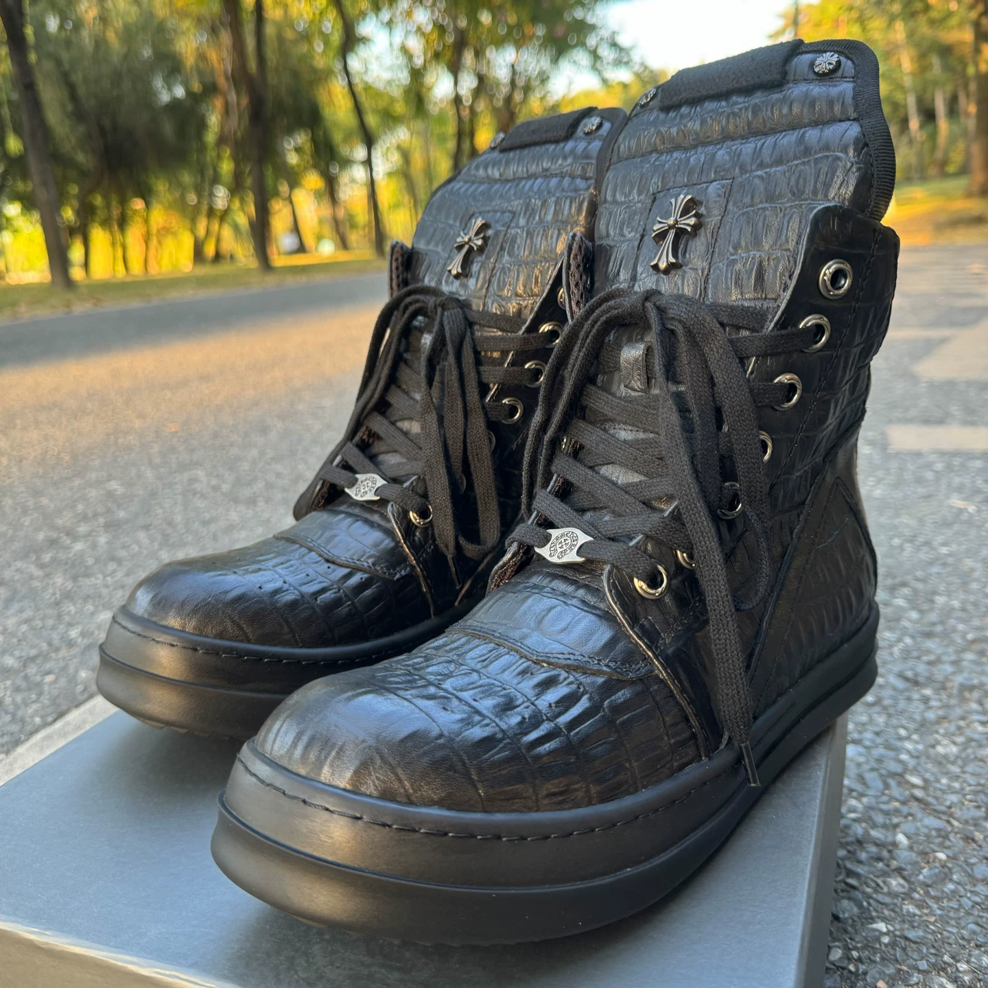 RO FABLED Trendy Shoes Inverted Triangle Men's Shoes Genuine Leather Black Crocodile Pattern High Barrel Shoes Lace Breathable Iven High