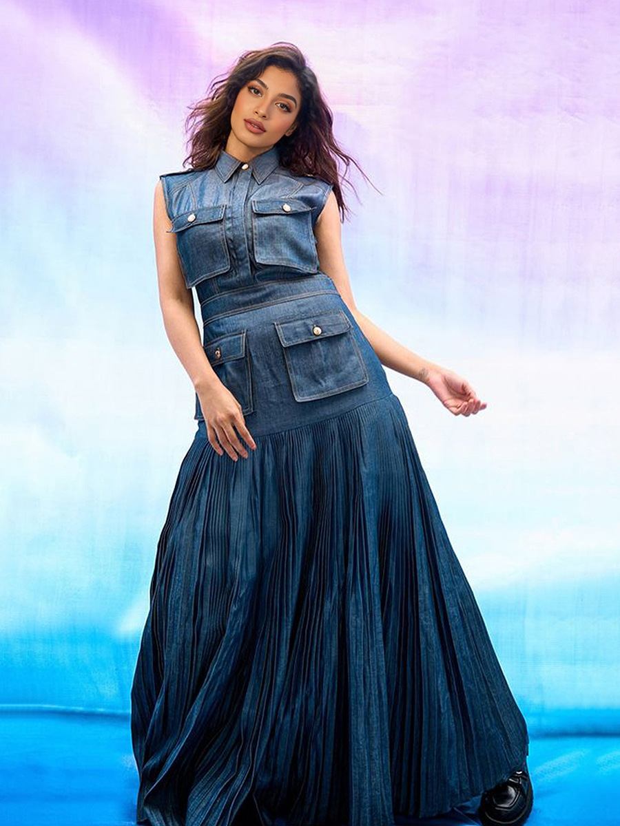 Fashionable Trendy Straight-Leg Denim Dress with Ruffle Trim and Unique Design, 2026 Summer New Style Women's Sleeveless Dress