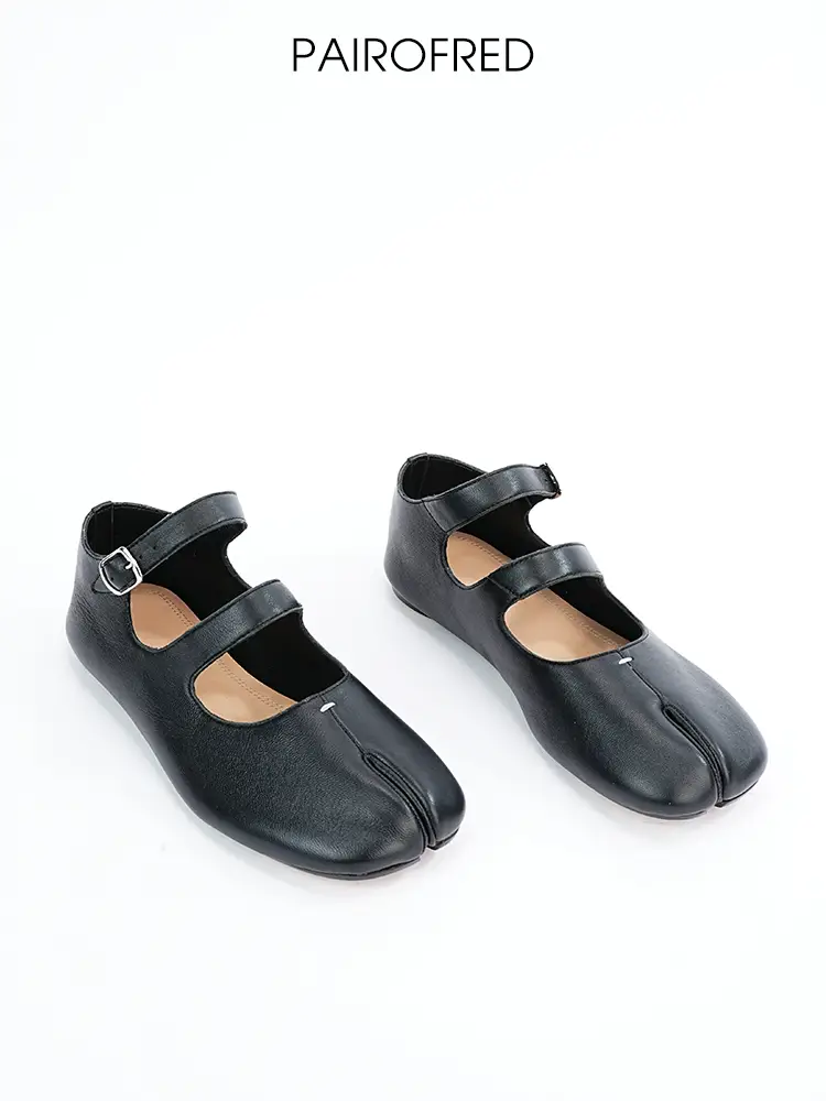 Pair Red Handmade Tabi Split-Toe Shoes for Women, Shallow Mary Jane Retro Ballet Shoes, Sheepskin Flats