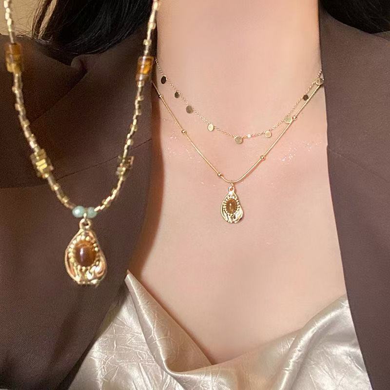 Autumn and Winter Layered Tiger Eye Stone Necklace for Women, Vintage Accessories, 2025 New Style, High-End Sweater Chain Wholesale