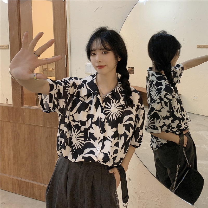 Hong Kong Style Chic Salt-Style Retro Bellflower Print Shirt for Women 2026 Summer New Harajuku Bf Style Short-Sleeve Top