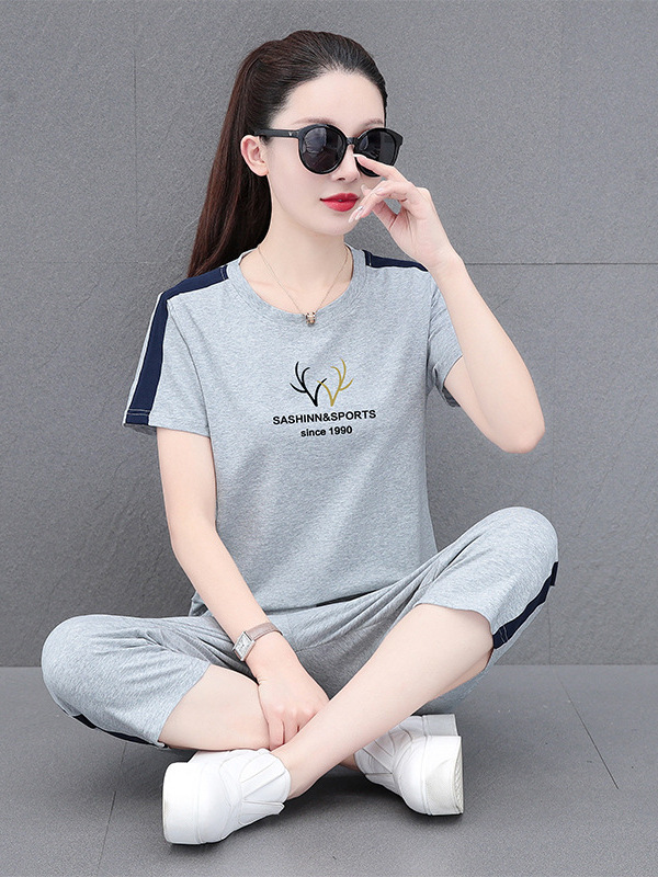 High-grade Cotton Sportswear suit Women's Summer New Loose Meat Covering Elegant Short-sleeved Capri Pants Casual Two-piece Set