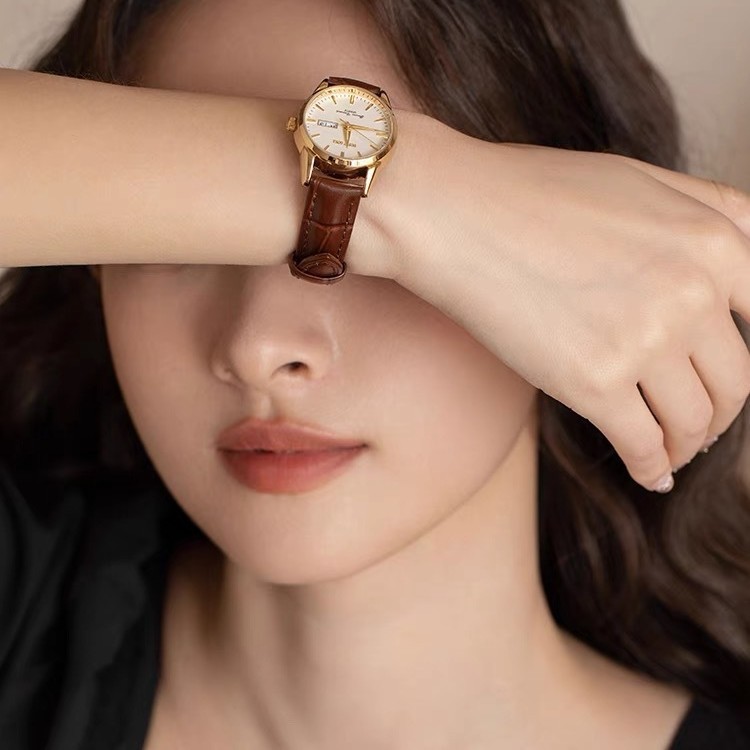 2025 New Ladies Watch Famous Brand genuine goods Simple Light Luxury Niche Fashion Waterproof Luminous Leather Vintage Women's Watch