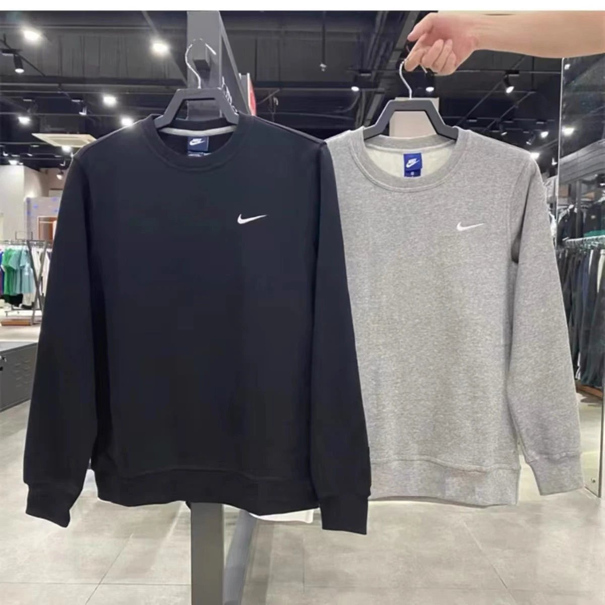 Nike Crewneck Sweatshirts