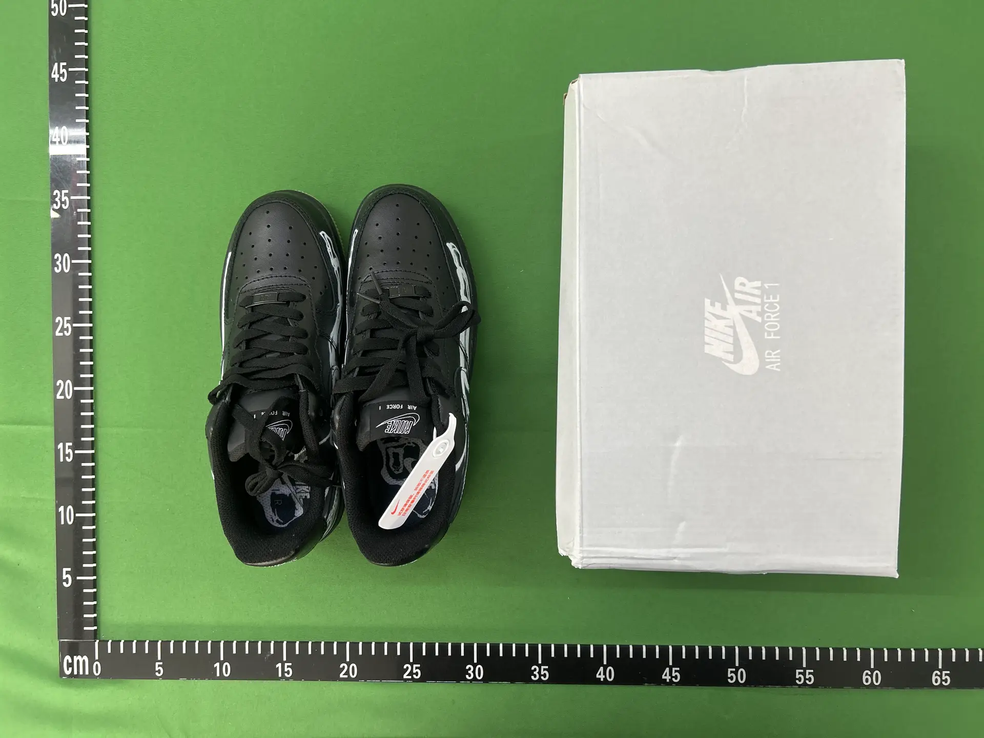 Nike Air Force 1 Black White