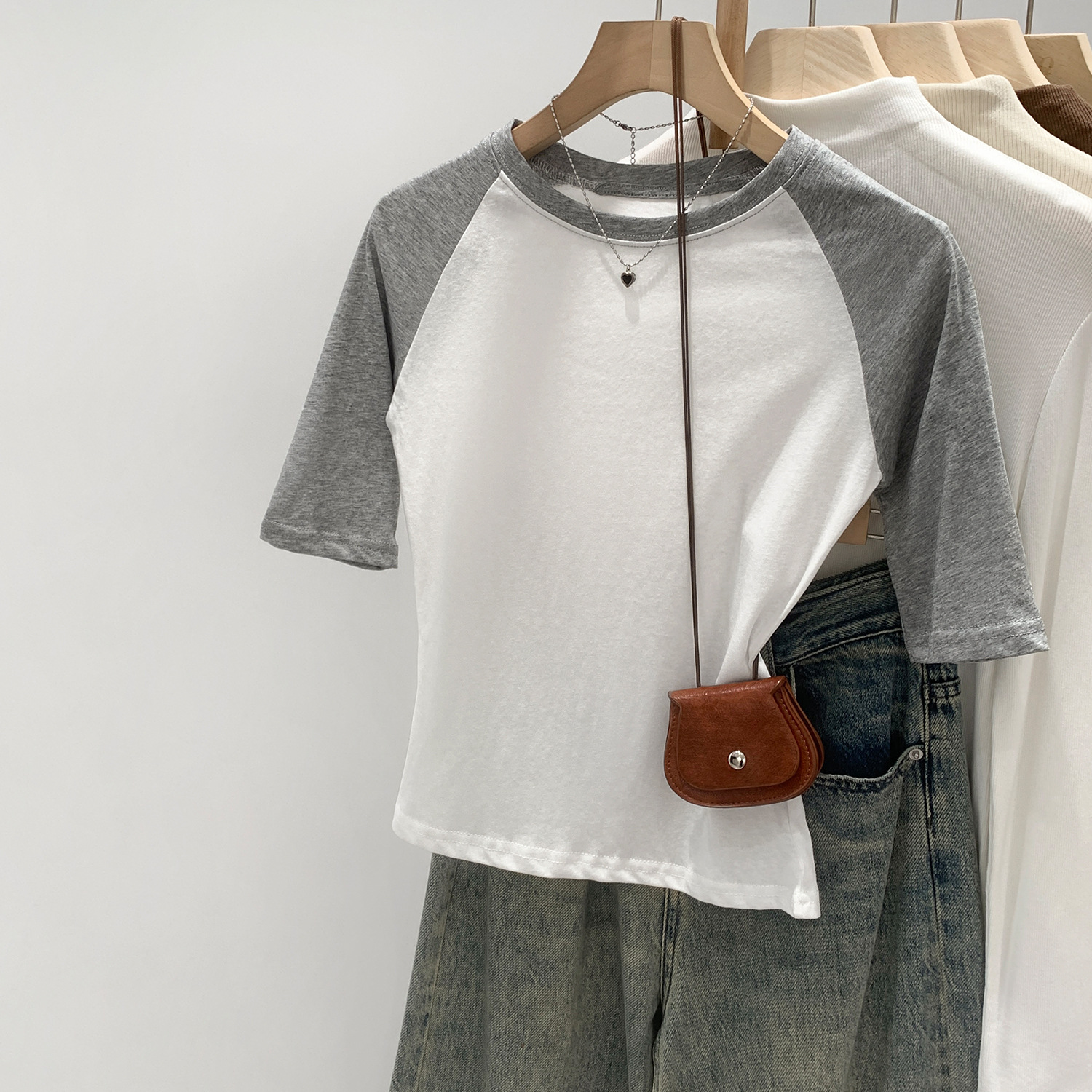 2026 Super Trendy Youthful American-Style Color-Blocking Raglan Short-Sleeve T-Shirt for Women, New Summer Korean Chic Top