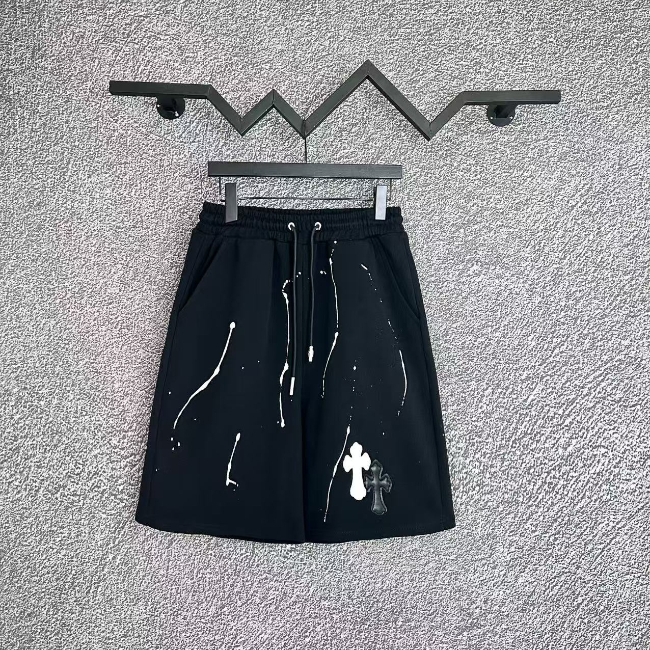 2025Ch Crowe-Style Splash-Ink Snowflake Washed European and American Dark Cross Shorts, Loose and Casual, Versatile