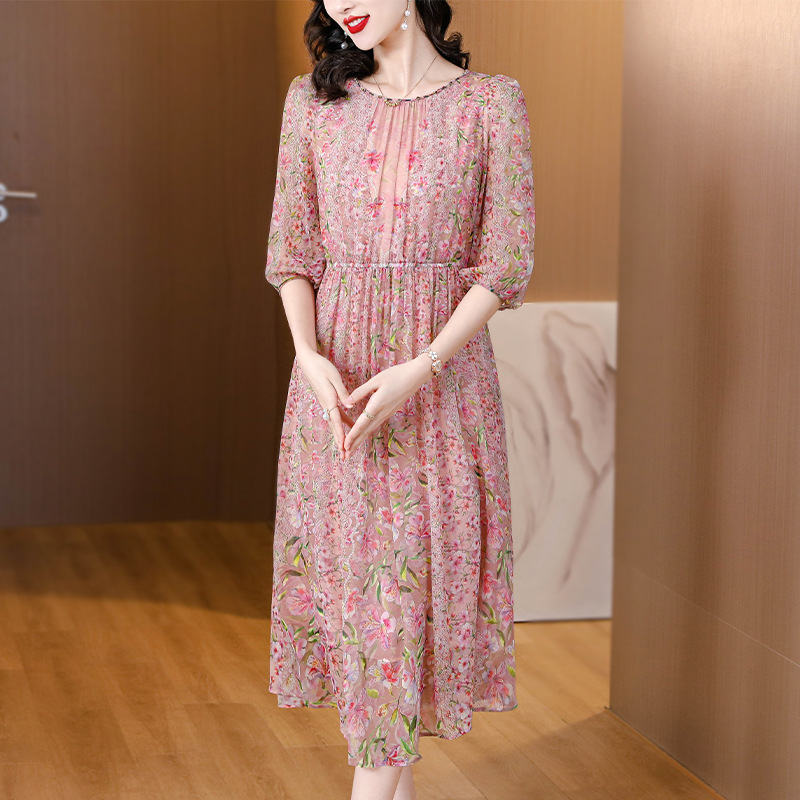 Hangzhou Heavy Silk Mulberry Silk Dress for Women, Three-Quarter Sleeves, 2026 New Fashion Printed Waist-Cinching Holiday Long Dress