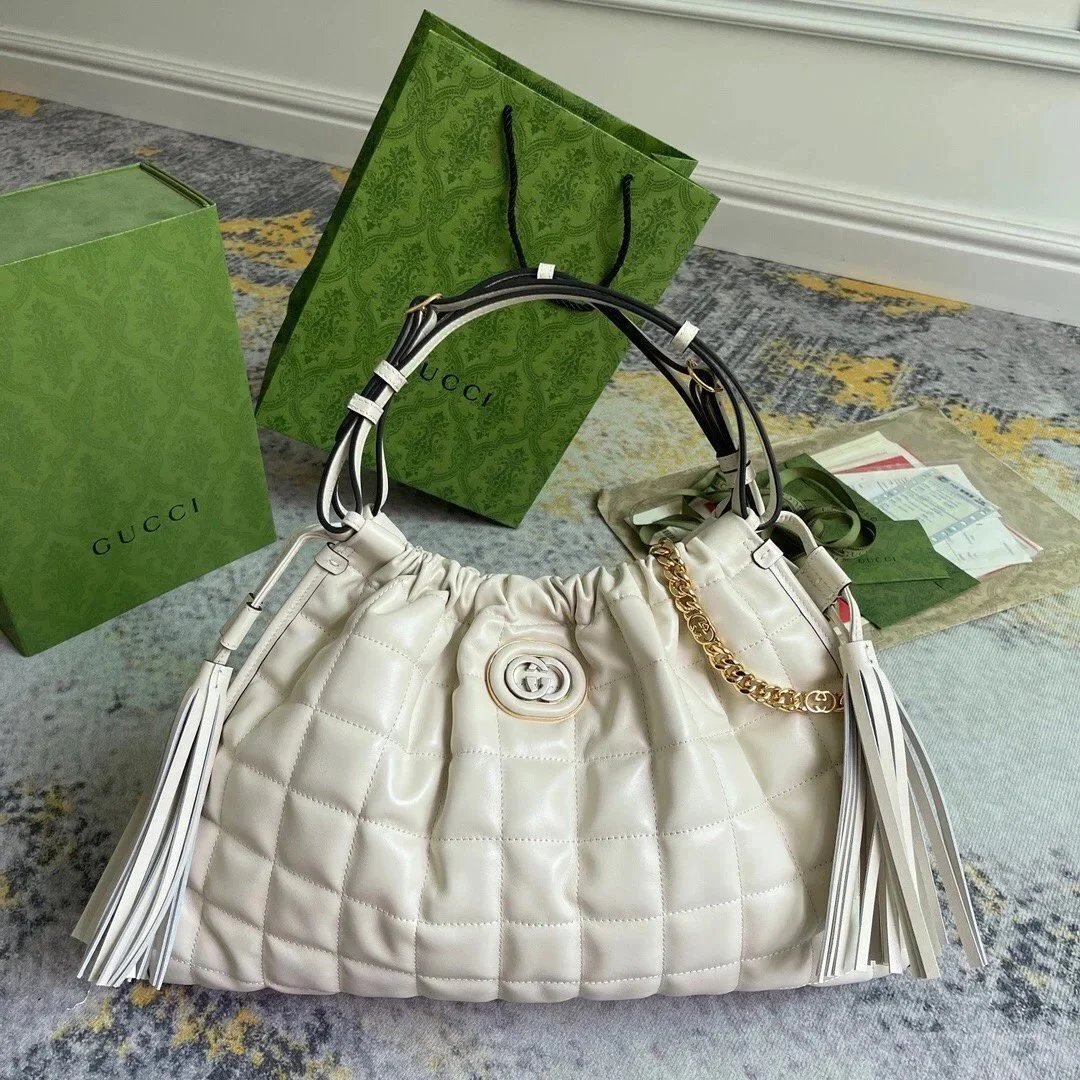 Gucci quilted handbag