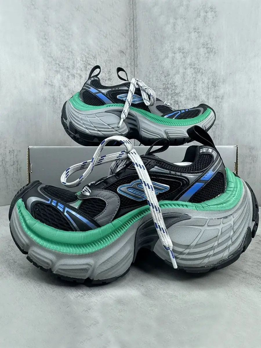 2025 Spring New arrival European Station Paris Dad Shoes Women's 10XL Height Increase Thick Sole Couple Distressed Sports Shoes Men