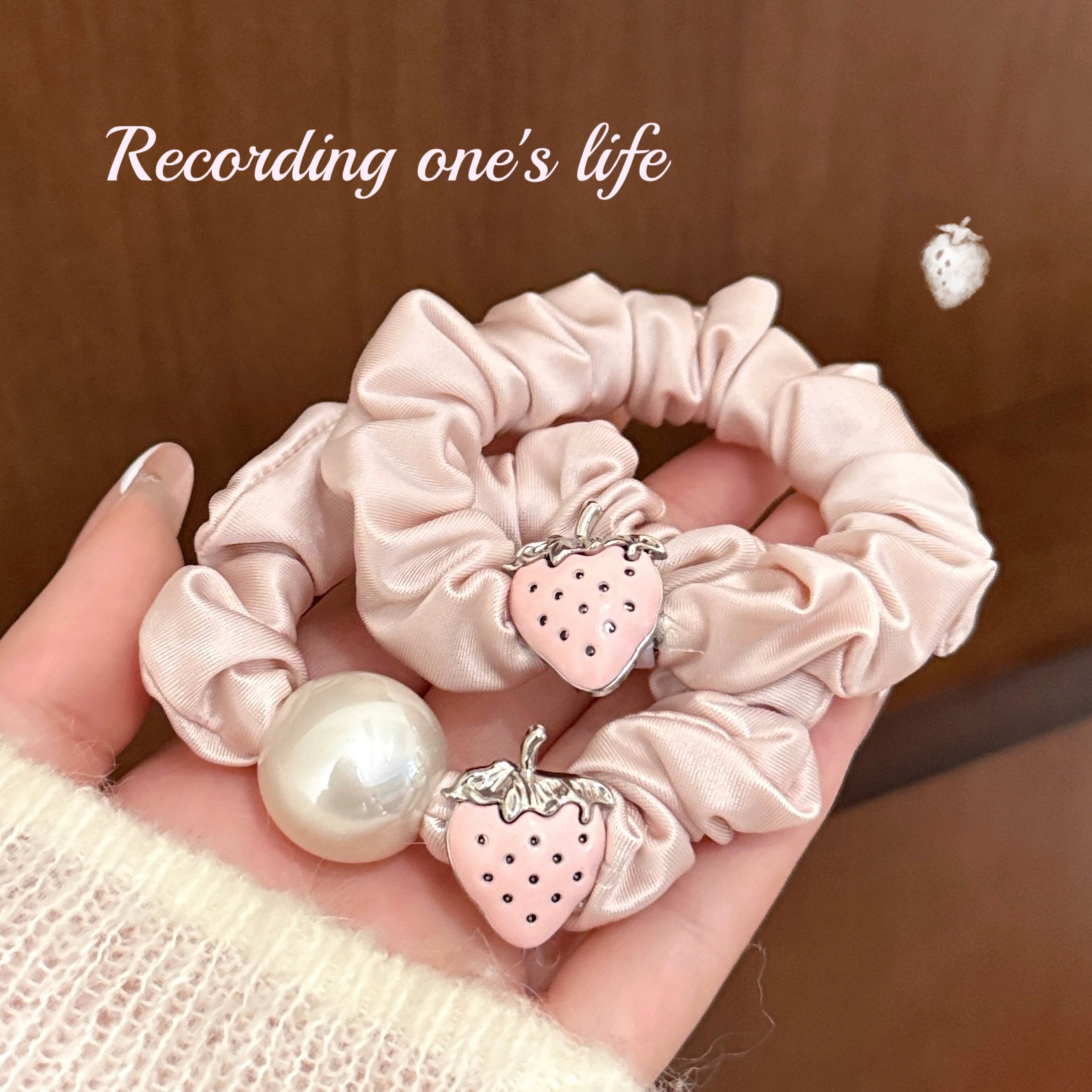 Spring and Summer Pink Strawberry Pearl Hair Tie Satin Pleated Scrunchie High Elasticity Hair Band Ponytail Hair Accessory