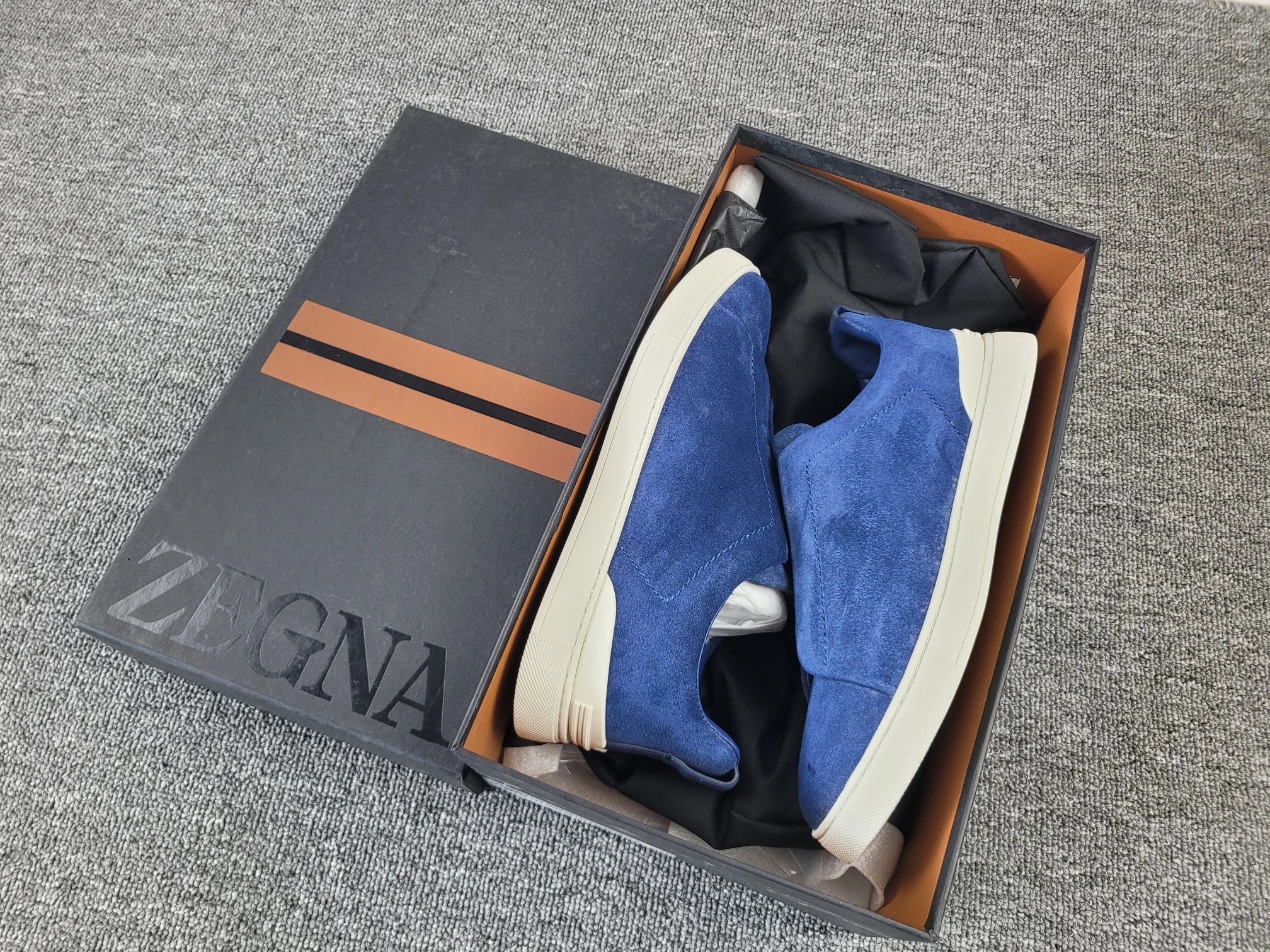 ZEGNA Blue Suede Sneakers Foto QC de WEIDIAN na Qualit.ly