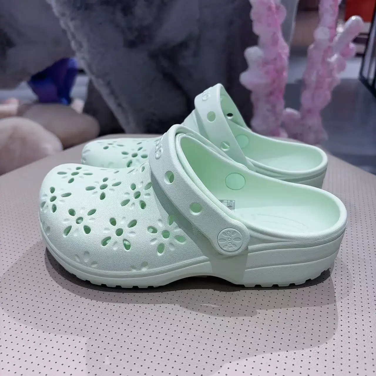 Carluo Chi Cross Classic Flower Core Clog Hole Shoes