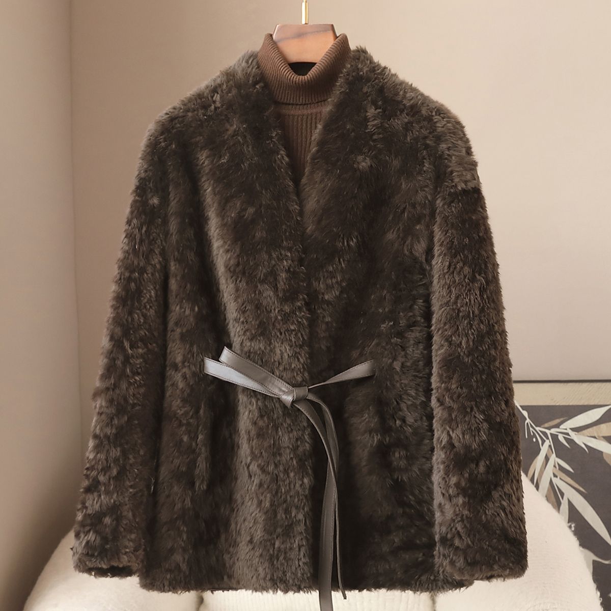 Small Batch Clothing 2026 Spring New French Style Light Luxury Fur Coat with Tie, Lazy Style, Made of Lambskin and Fur in One
