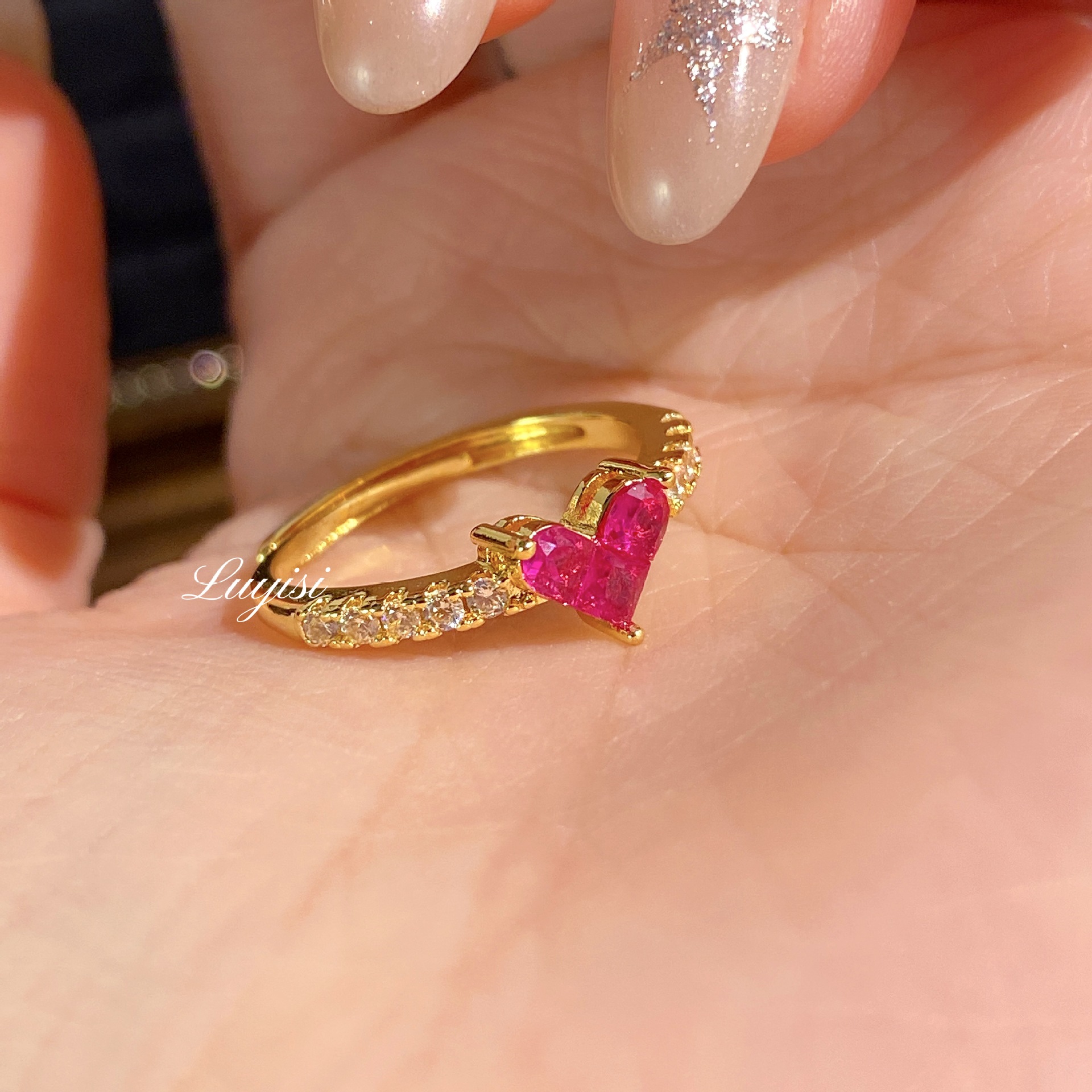 Xiaohongshu's Popular Ruby Heart-Shaped Ring, Niche Design, Elegant and Luxurious, Simple and Adjustable Ring