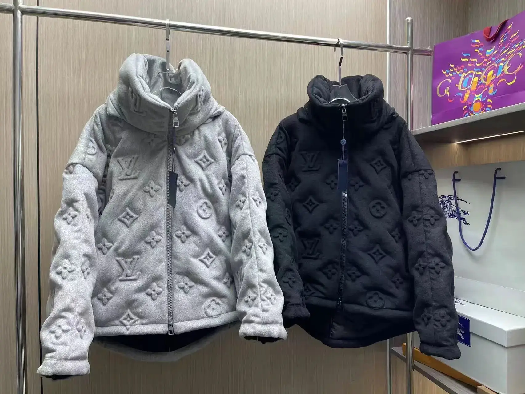 外套高质量1:1手表，包包，衣服，首饰（If you need more styles, please contact me (whatsapp: +86 13798875951)