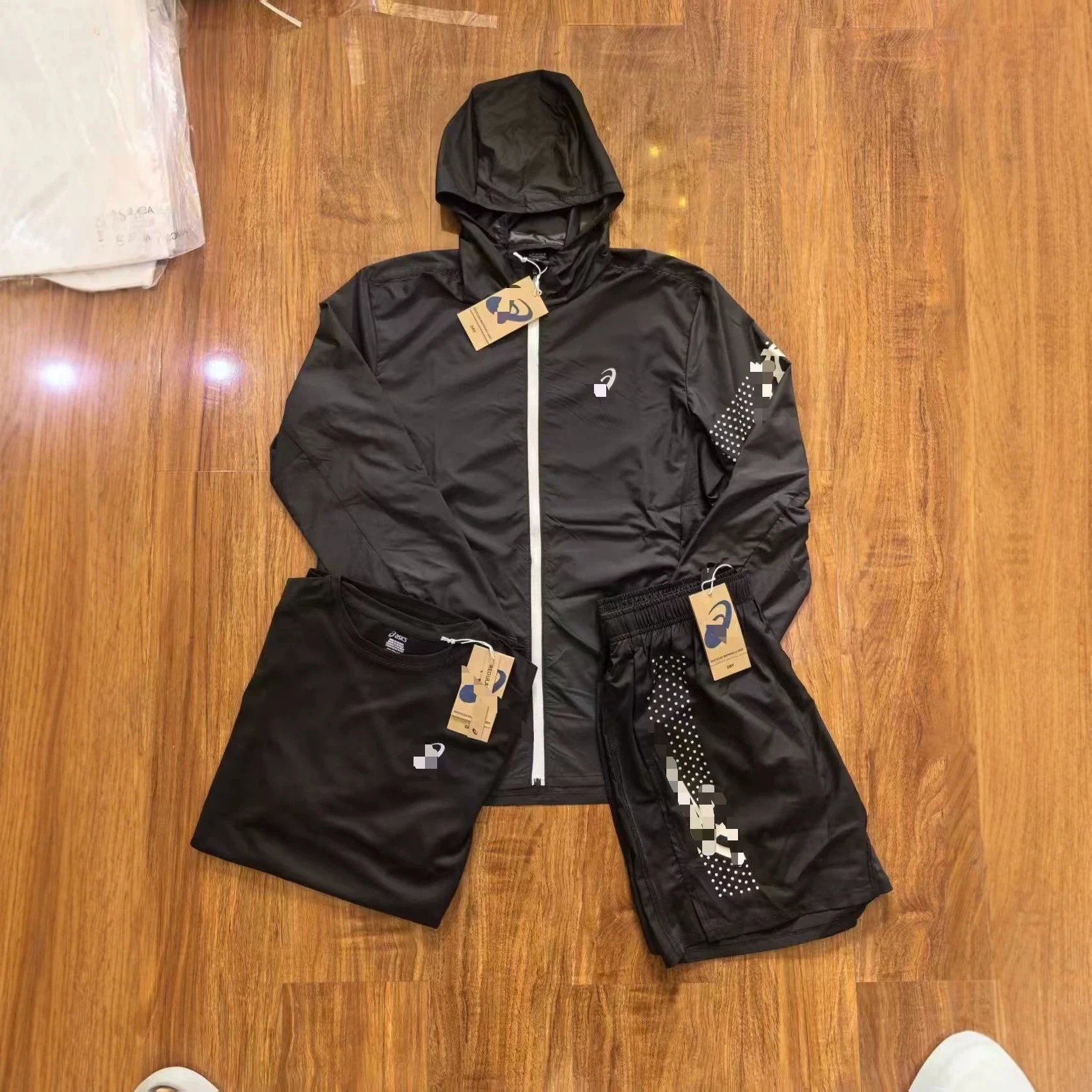 Summer Sport Breathable Short Sleeve Shorts Jacket Men QC-Foto von WEIDIAN auf Qualit.ly