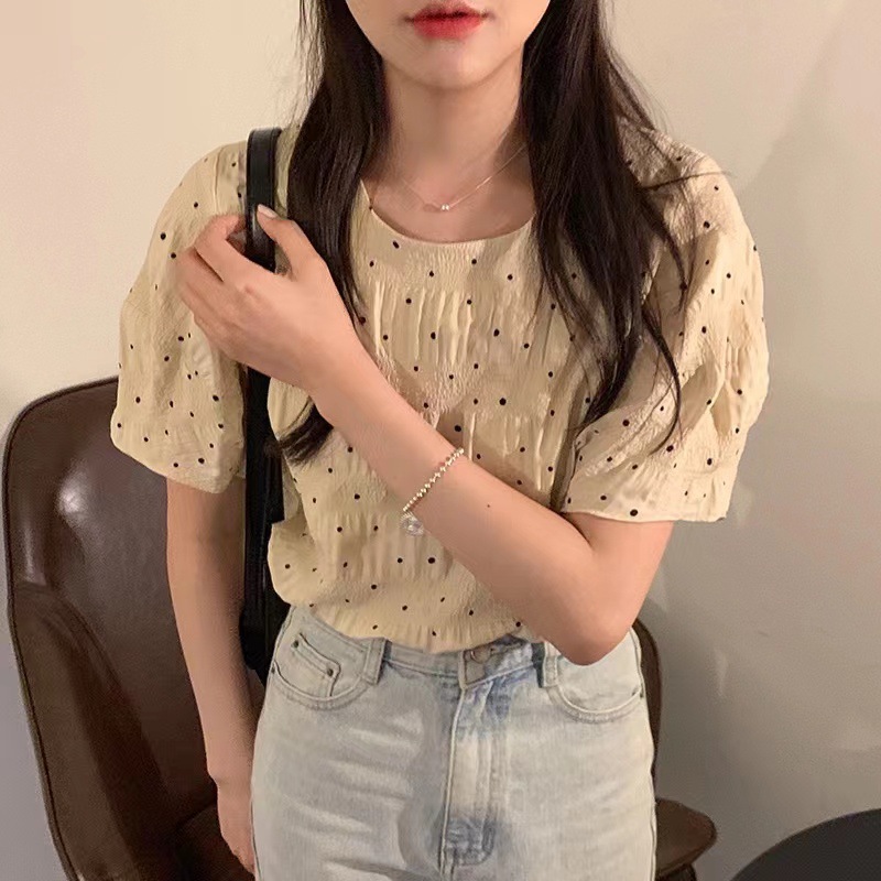 South Korea Chic Summer Vintage Simple Age-reducing Polka Dot Fresh Round Neck Pleated Loose Short-sleeved Shirt Top for Women