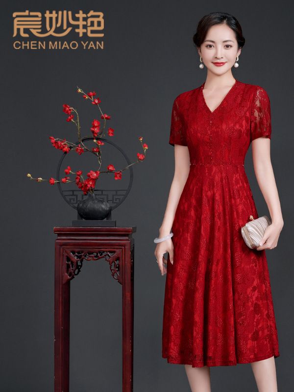 Mother wedding dress summer new middle-aged women's long temperament lace dress women's hair wholesale