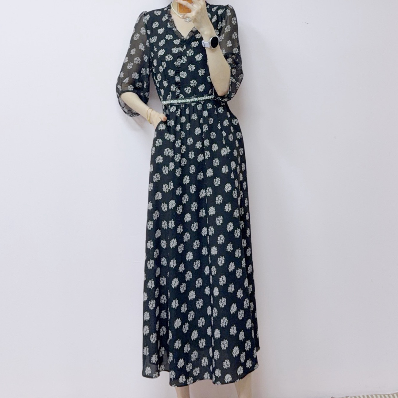 2026 Summer New Fashion Versatile Elegant Floral V-Neck Waist-Cinching Slimming Short-Sleeve Mid-Length Dress 139