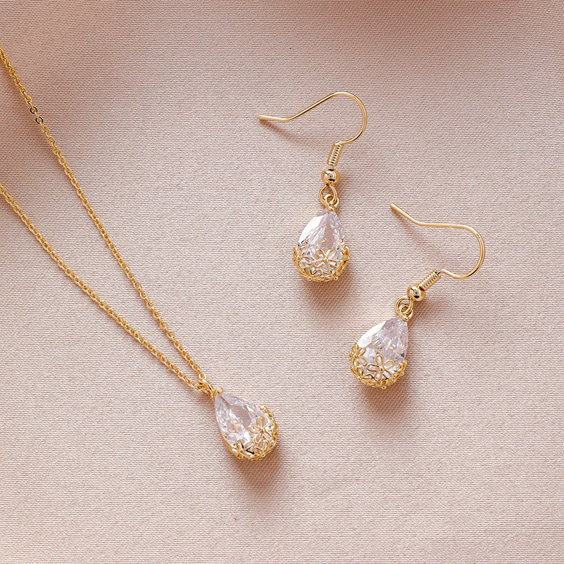 Japanese and Korean Fashion Retro Water Drop Zircon Pendant Necklace Same Style Earrings Distinctive Shiny Hollow Flower Ear Hook