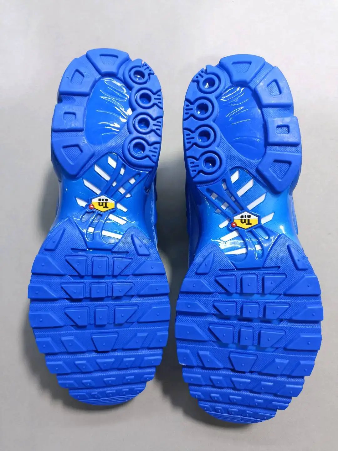 Yutian Factory Direct Sales Men's Shoes Leather Tn Air Cushion Cushioning Breathable Sports Leisure Travel Fashion Versatile Trendyy Shoes